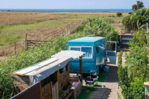 JABUTI Autocaravana con porche y aparcamiento